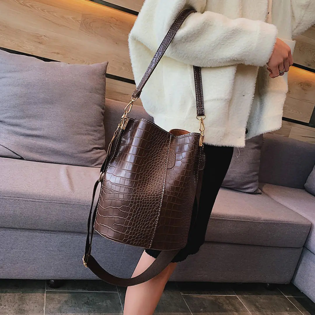 Blake Shoulder Bag -Chocolate Croc